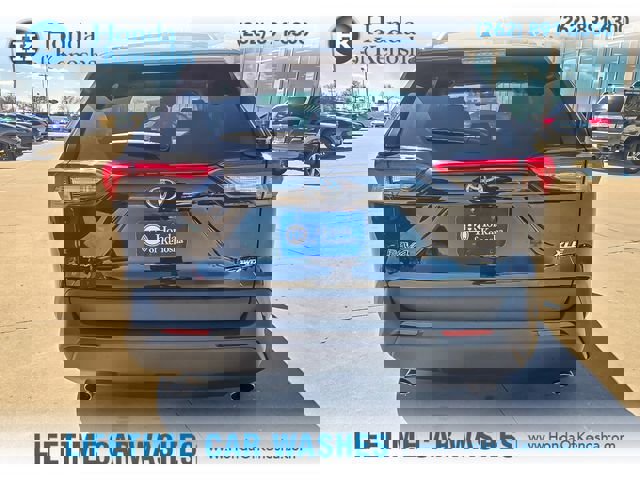 Used 2023 Toyota RAV4 XLE w/ Convenience Package image 4