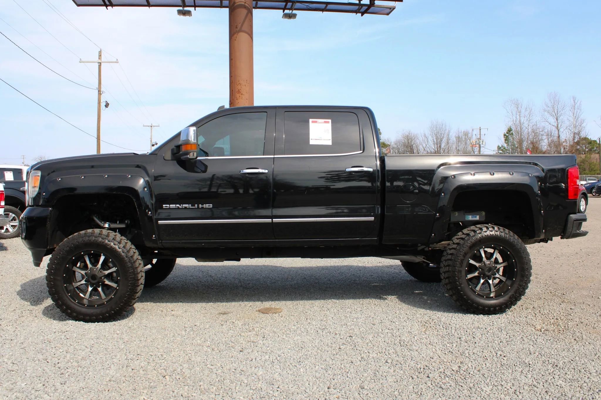 Used 2015 GMC Sierra 2500 Denali w/ Duramax Plus Package image 2