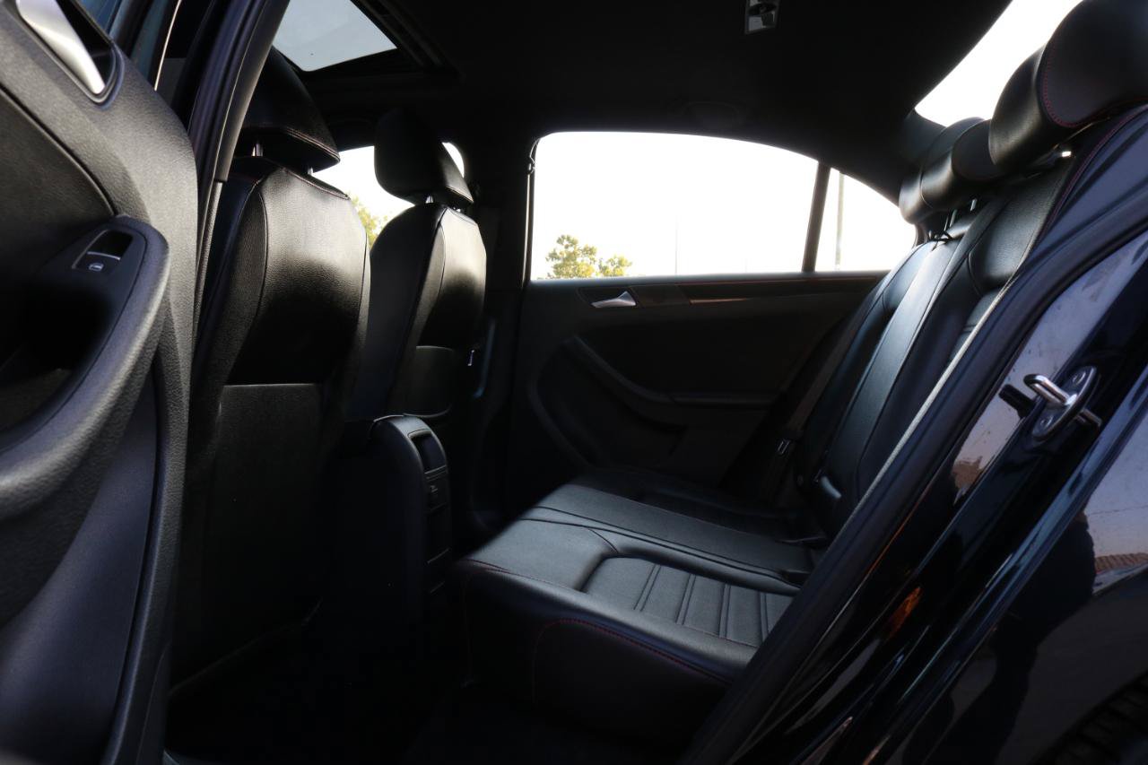 Used 2017 Volkswagen Jetta GLI FWD image 30