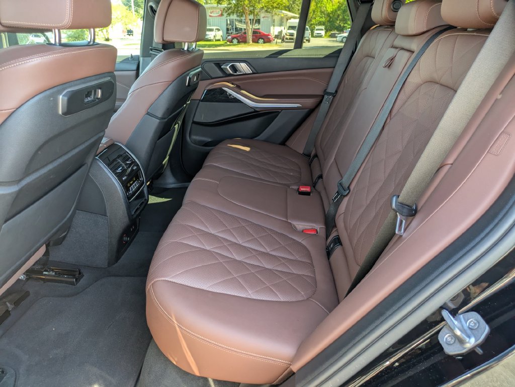 Used 2024 BMW X5 sDrive40i w/ M Sport Package RWD image 21
