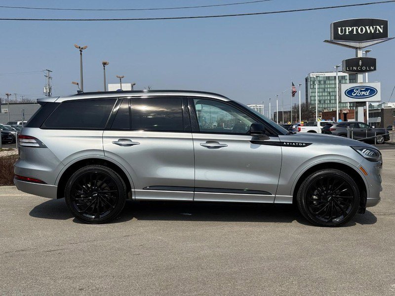 Used 2023 Lincoln Aviator Reserve w/ Jet Package image 2