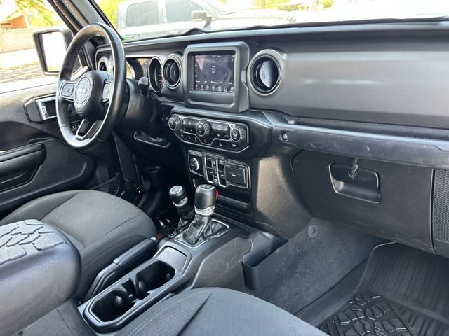 Used 2021 Jeep Gladiator Sport AWD/4WD image 12