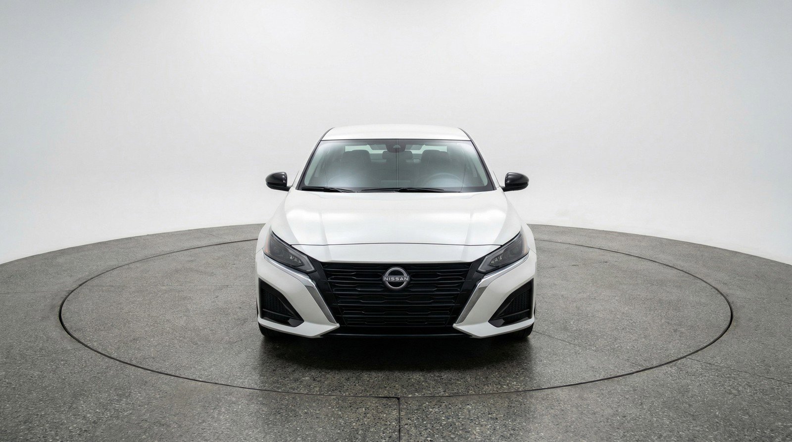 Used 2025 Nissan Altima 2.5 SV image 2