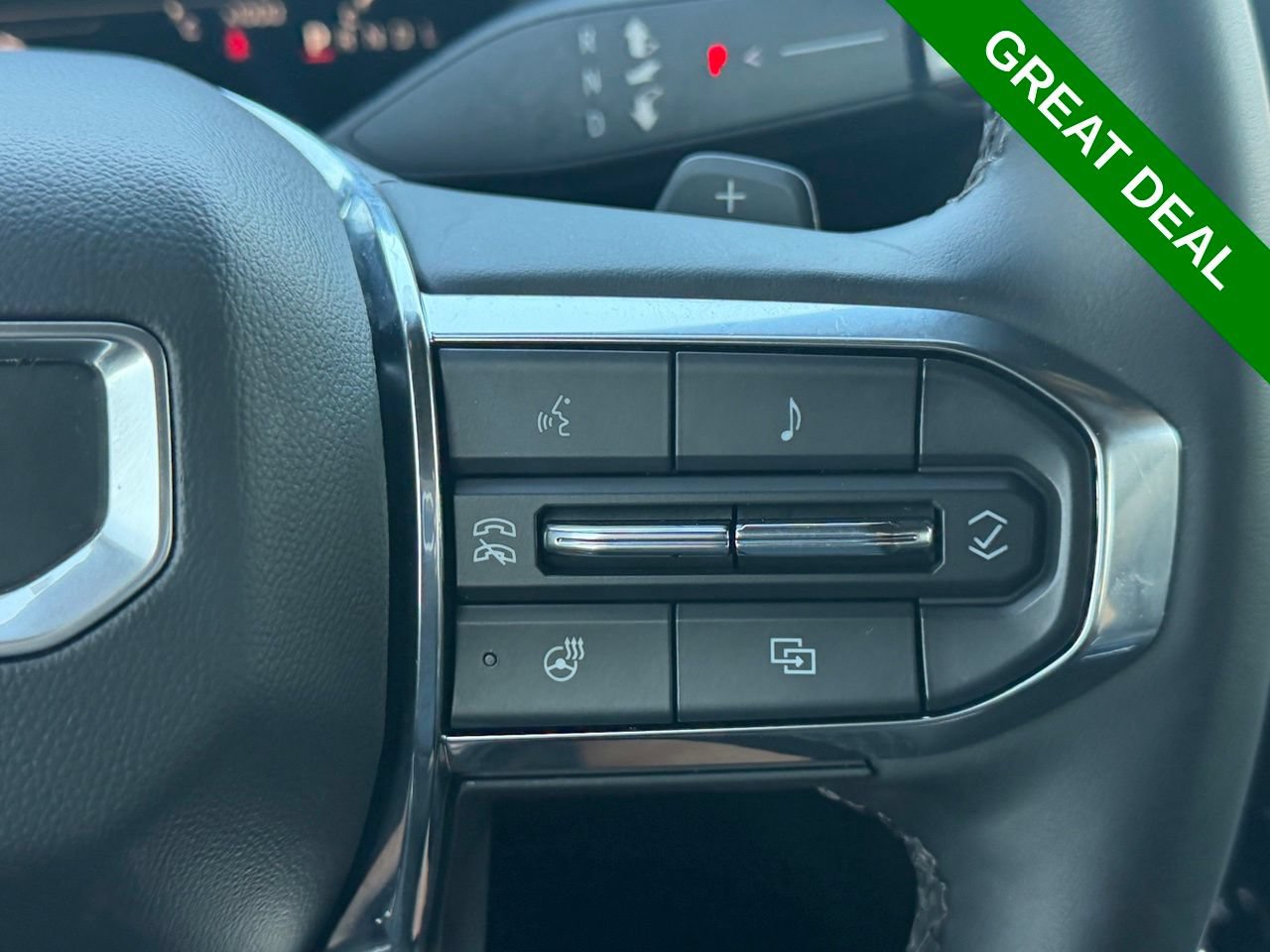Used 2025 GMC Yukon Denali AWD/4WD image 18