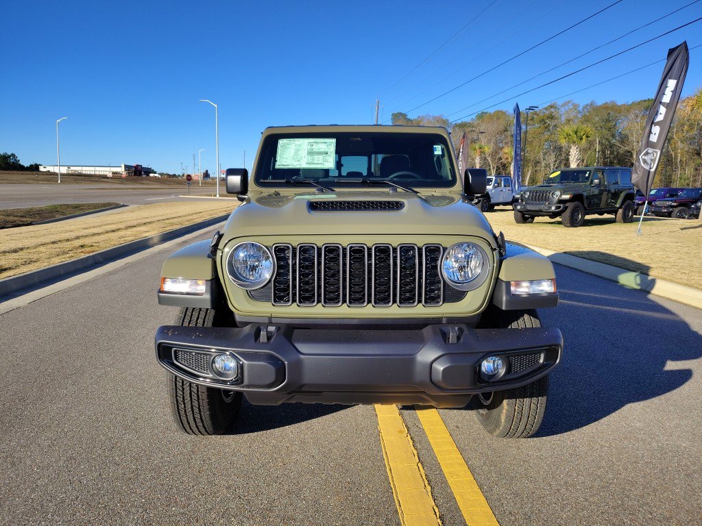 New 2026 Jeep Gladiator Sport AWD/4WD image 2