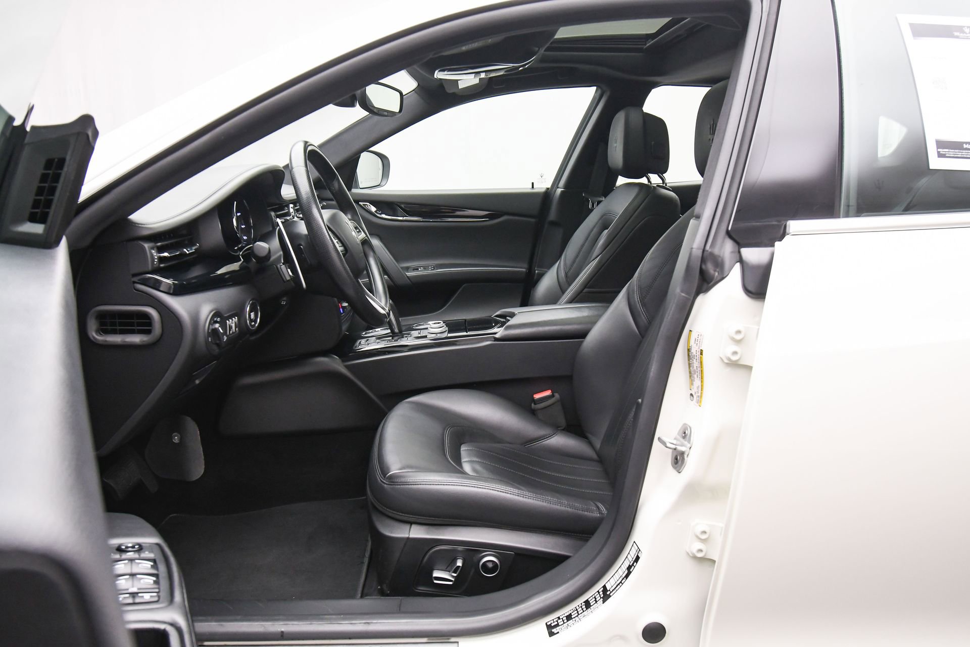 Used 2022 Maserati Quattroporte Modena Q4 image 18