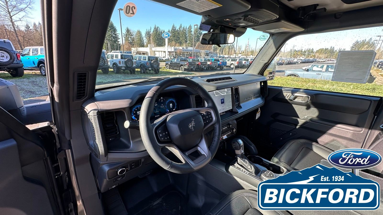 New 2025 Ford Bronco Badlands image 9