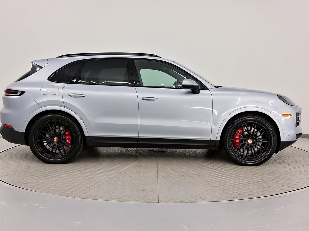 Used 2026 Porsche Cayenne S AWD/4WD image 8