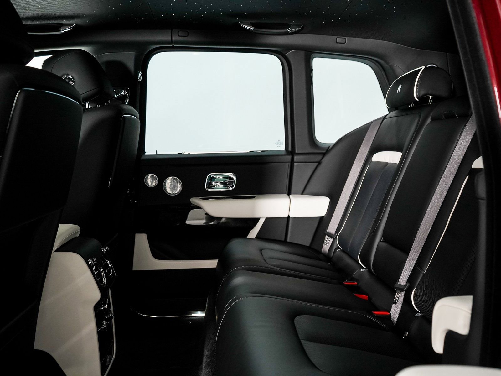 Certified 2025 Rolls-Royce Cullinan image 25