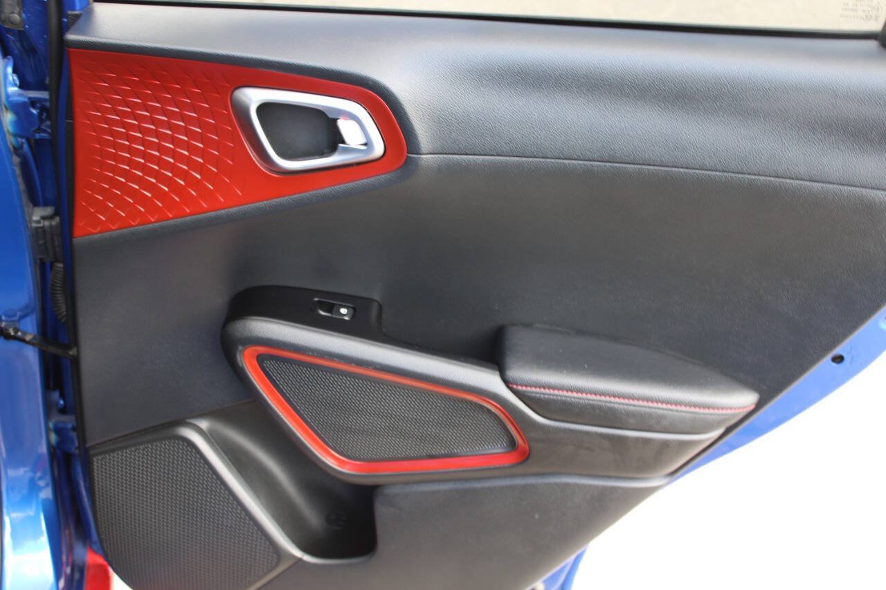 Used 2022 Kia Soul Turbo FWD image 9