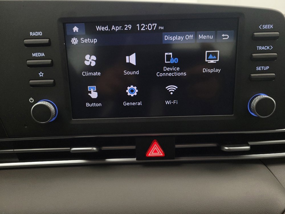 Used 2025 Hyundai Elantra SE FWD image 25