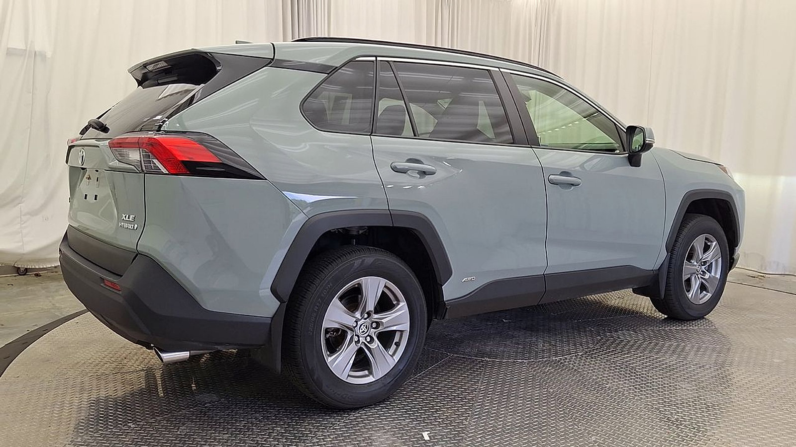 Certified 2023 Toyota RAV4 XLE w/ Convenience Package AWD/4WD image 3