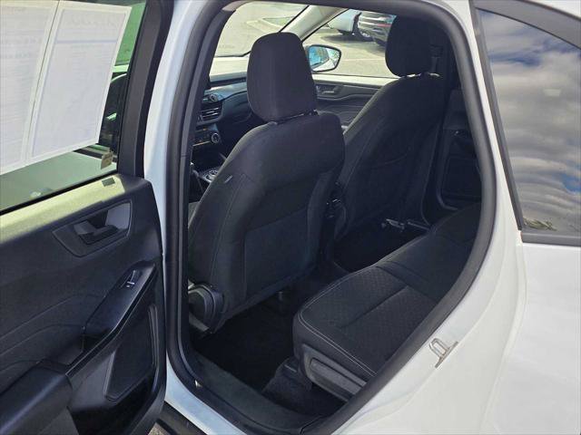 Used 2025 Ford Escape Active AWD/4WD image 15