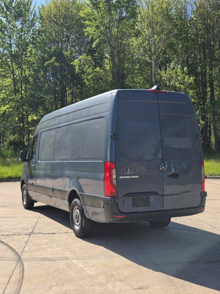 Used 2019 Mercedes-Benz Sprinter 170 image 3