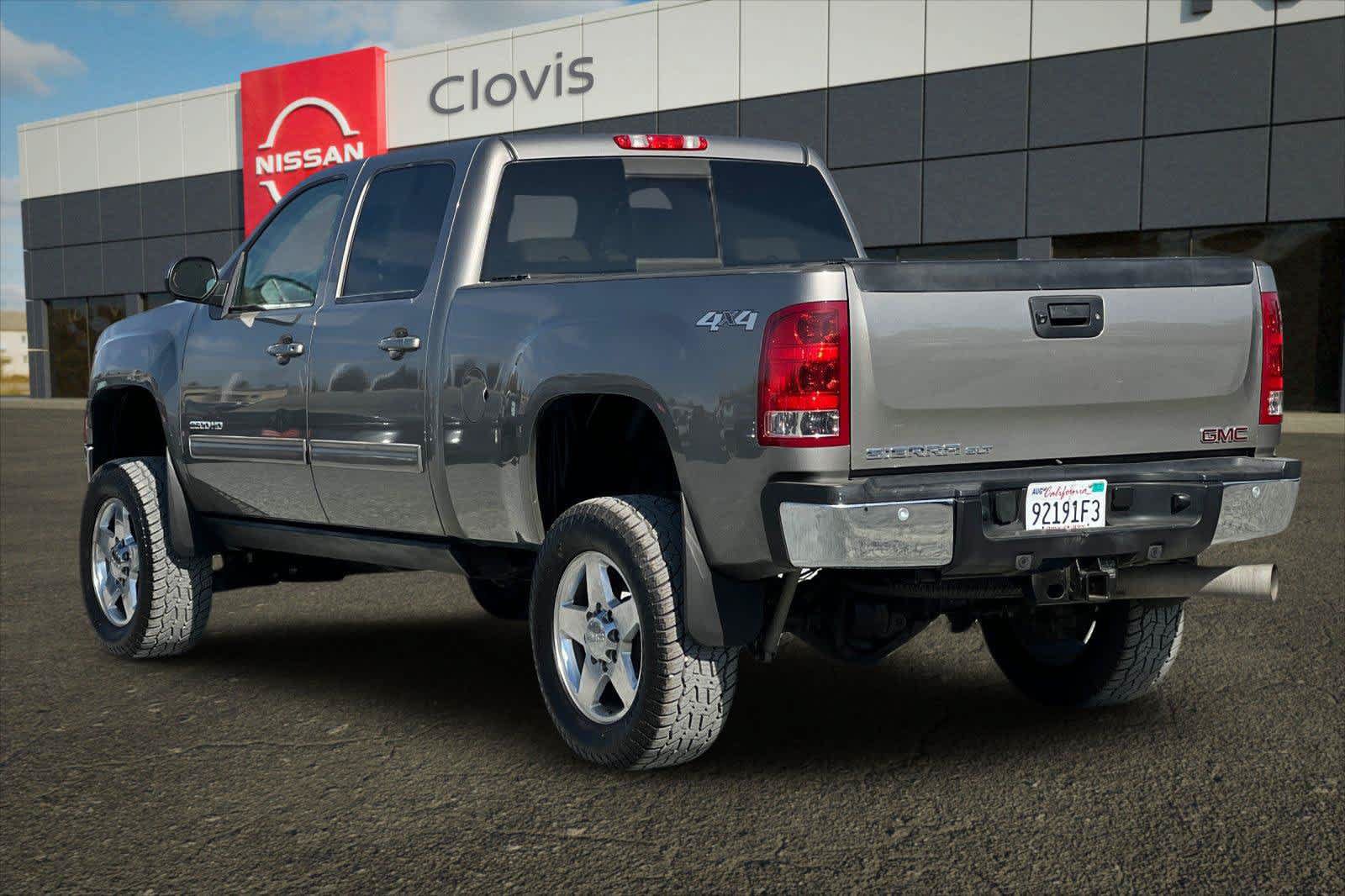 Used 2014 GMC Sierra 2500 SLT w/ SLT Convenience Package AWD/4WD image 6