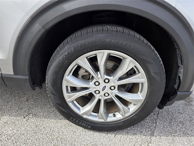 Used 2023 Ford Explorer Limited image 26