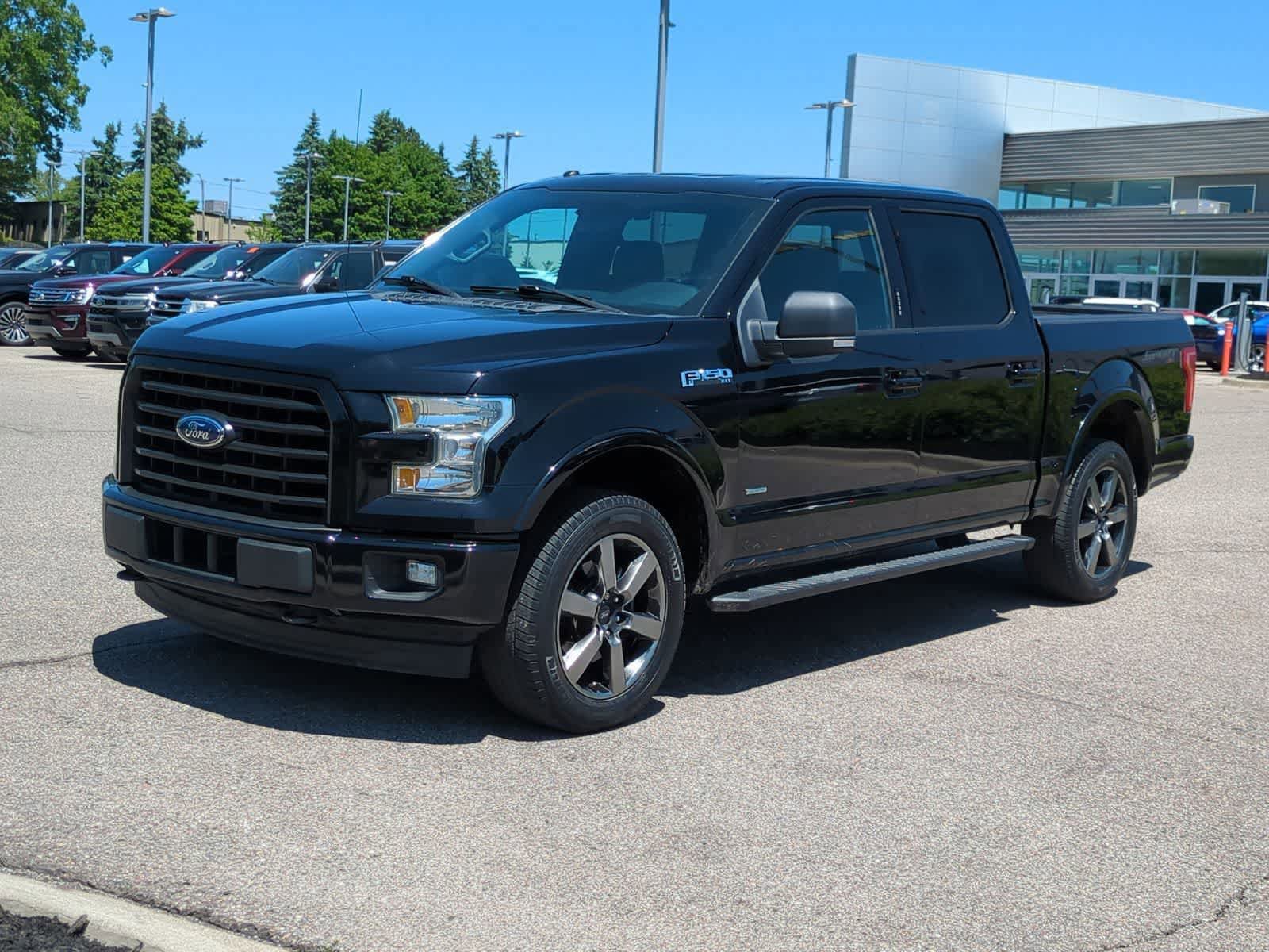 Used 2017 Ford F150 XLT w/ Equipment Group 302A Luxury AWD/4WD image 4