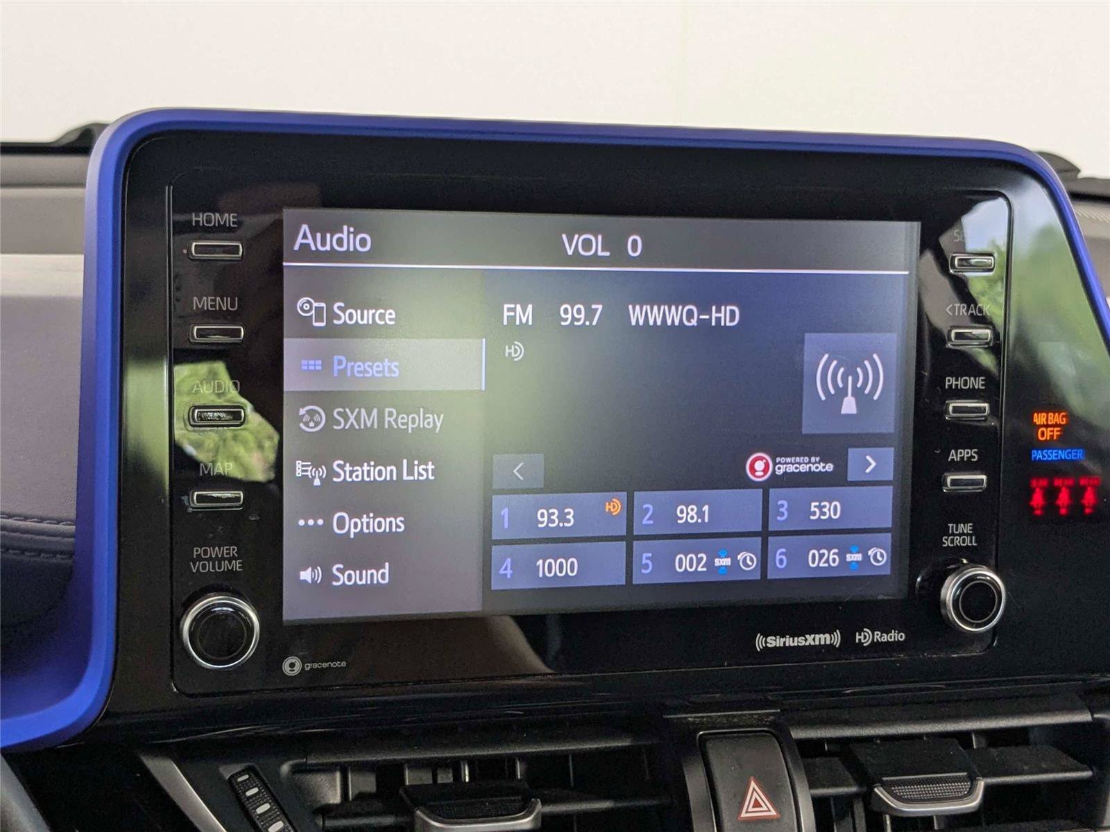 Used 2020 Toyota C-HR XLE FWD image 19