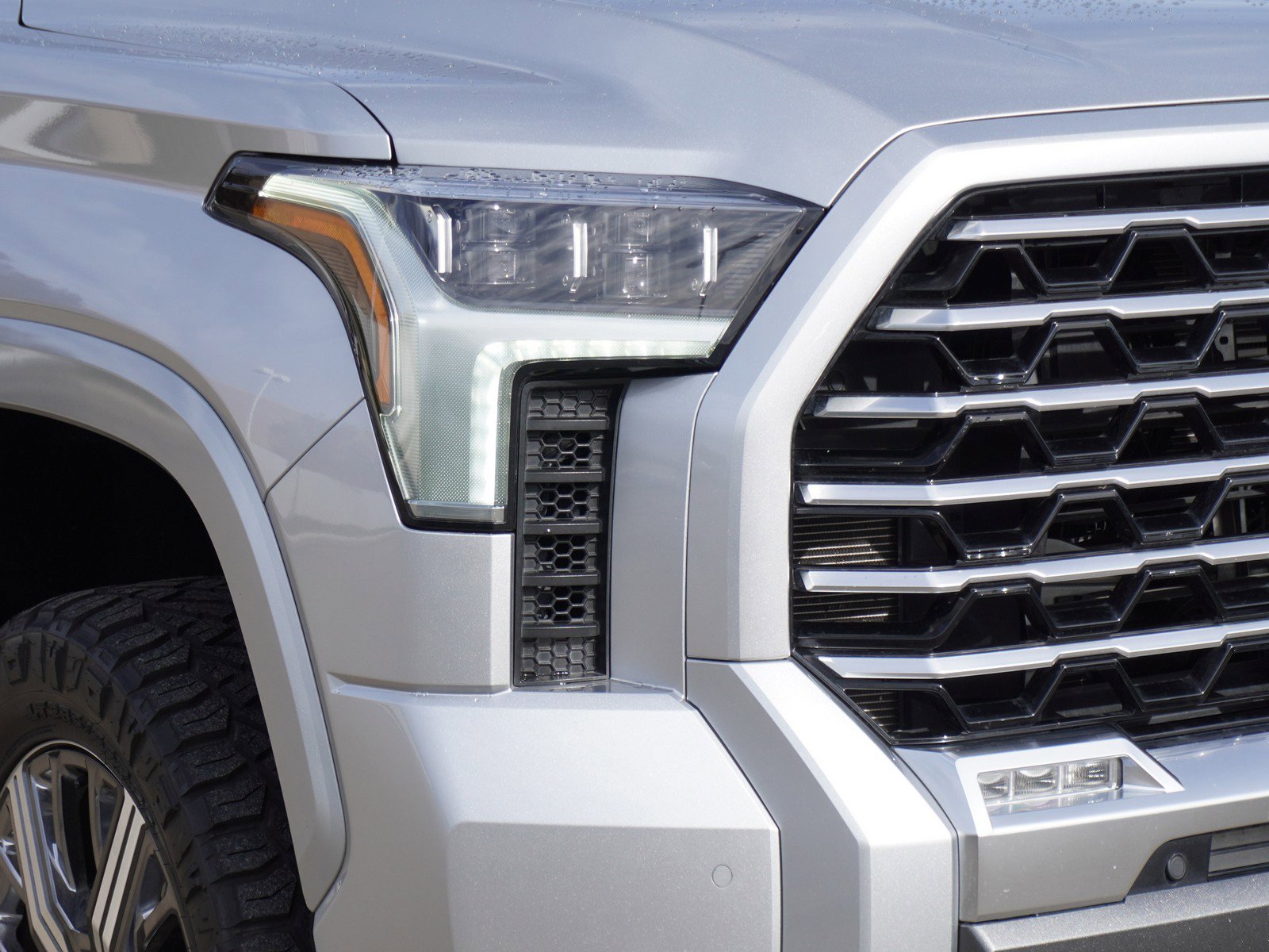 Used 2023 Toyota Tundra Capstone image 3