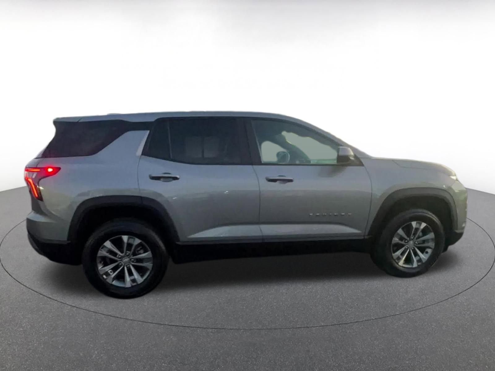 Used 2025 Chevrolet Equinox LT image 16