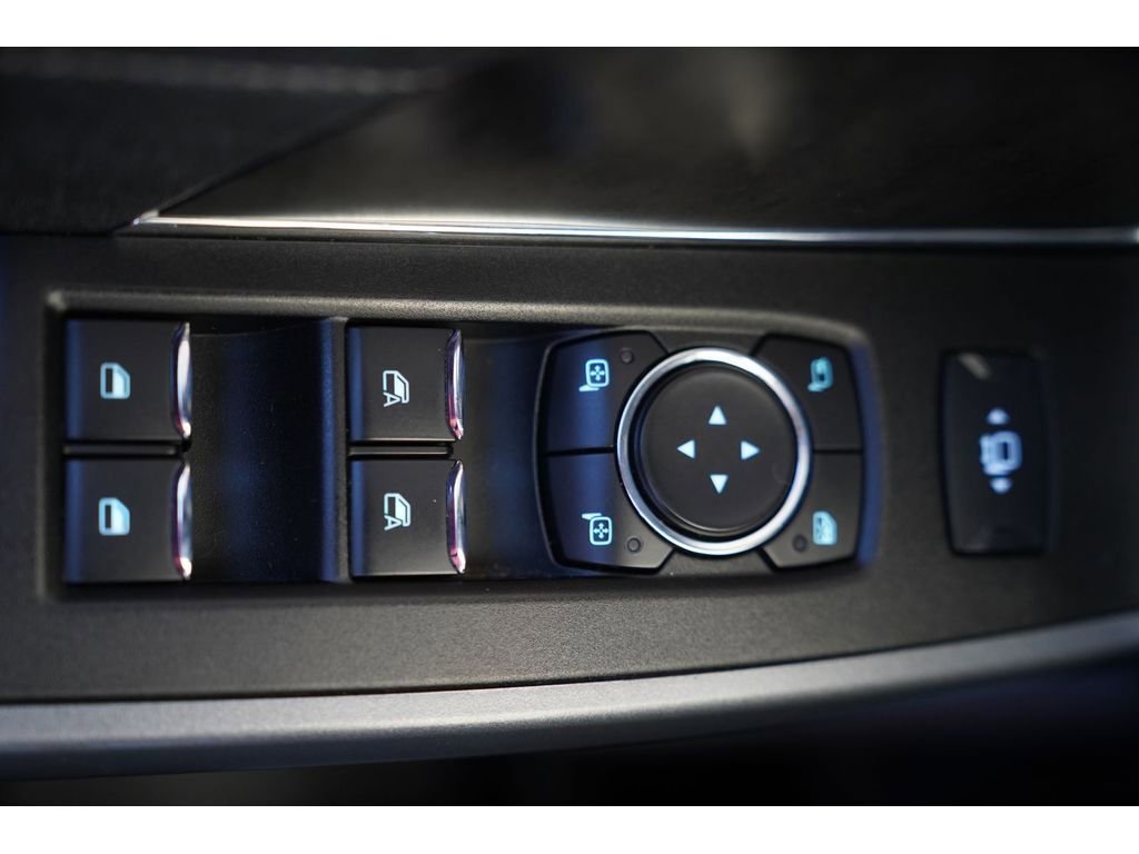 Used 2023 Ford F350 Lariat w/ Lariat Ultimate Package AWD/4WD image 27