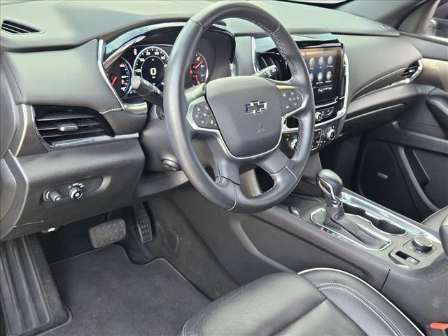 Used 2023 Chevrolet Traverse Premier w/ Redline Edition FWD image 7