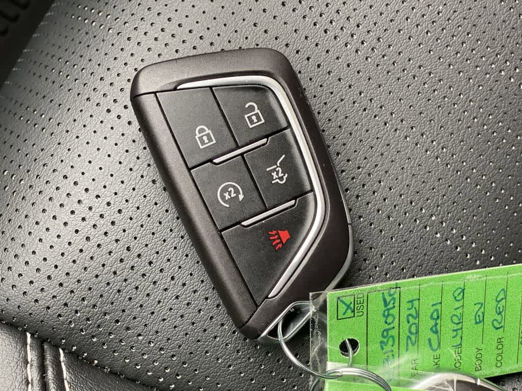 Certified 2024 Cadillac Lyriq Luxury w/ LPO, Floor Liner Package AWD/4WD image 28