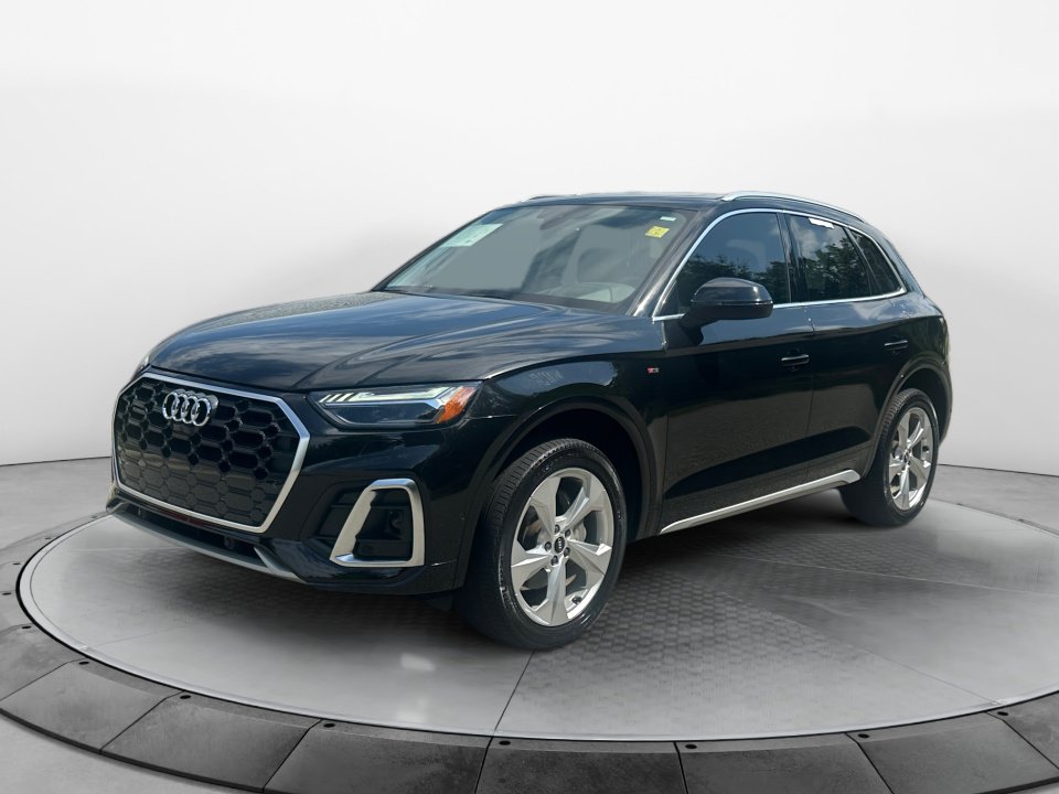 Certified 2024 Audi Q5 2.0T Prestige w/ Prestige Package AWD/4WD image 3