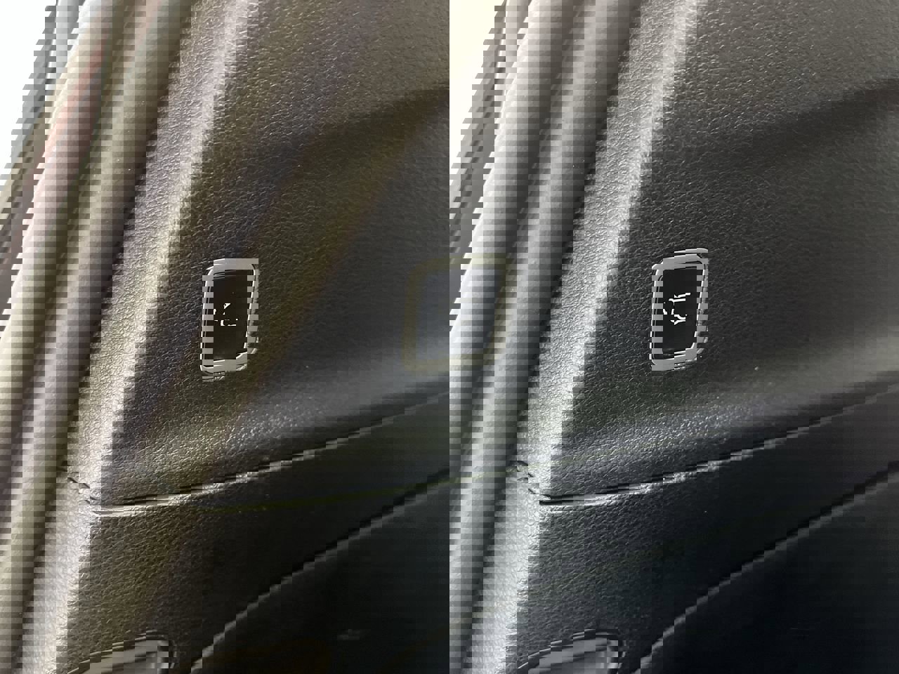 Used 2025 Chrysler Pacifica Select image 30