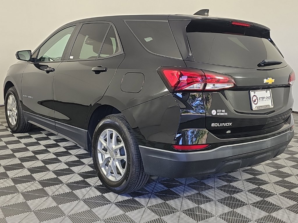 Used 2024 Chevrolet Equinox LS w/ LS Convenience Package FWD image 7