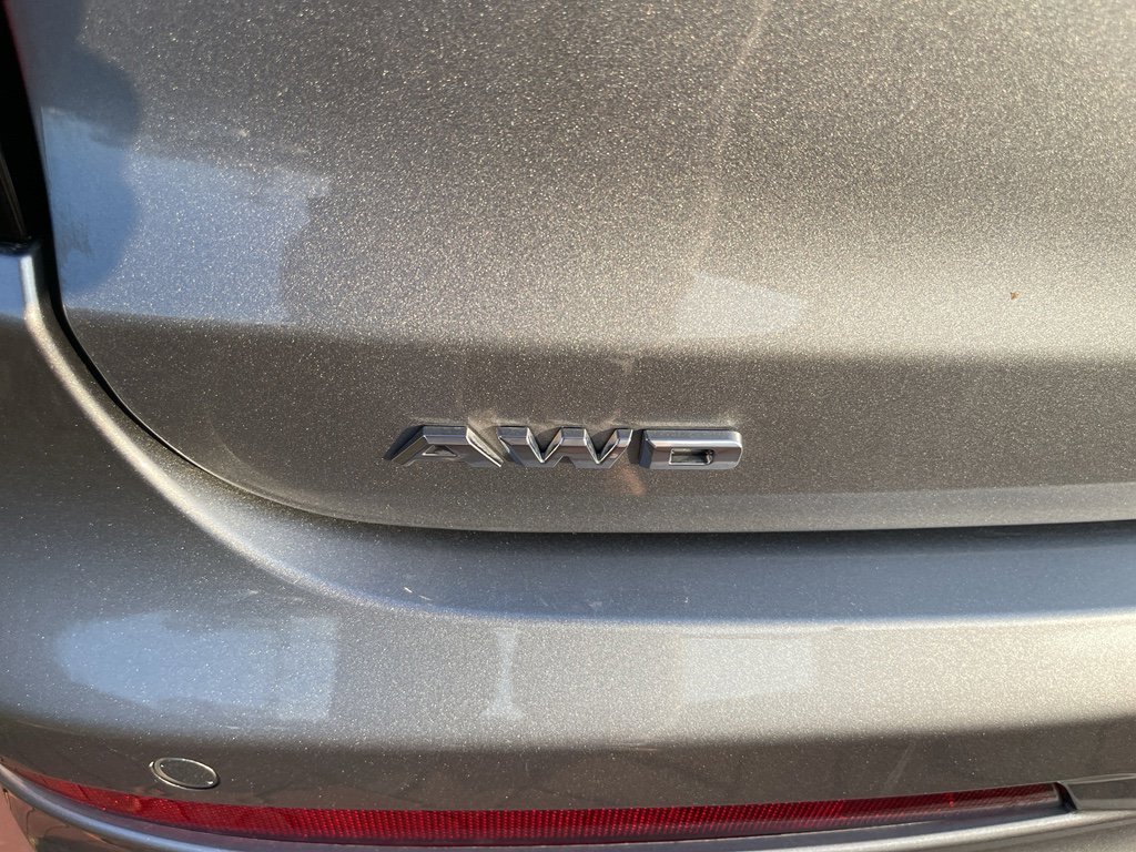 Used 2024 Cadillac XT6 Premium Luxury w/ Platinum Package image 12