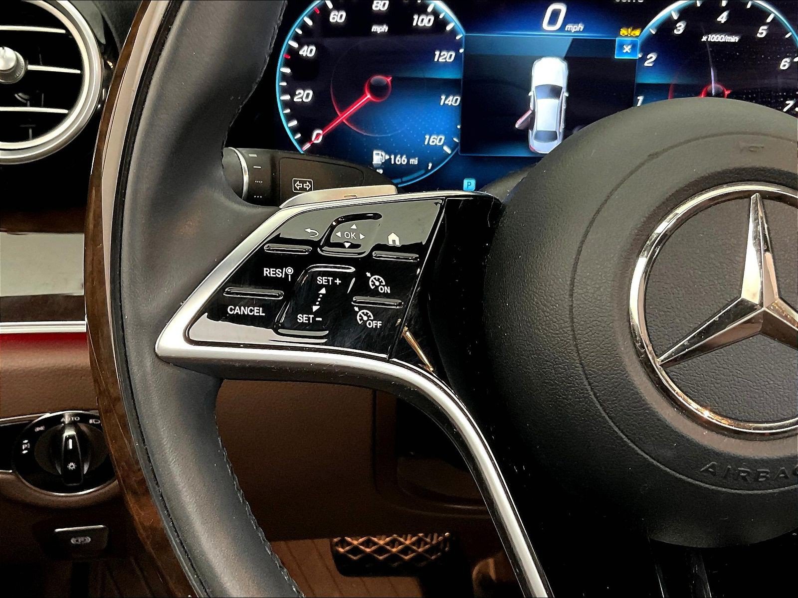 Used 2023 Mercedes-Benz E 350 4MATIC Sedan image 11