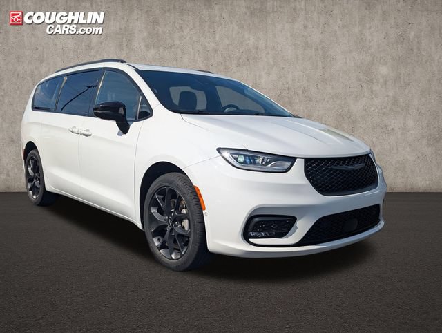 Used 2023 Chrysler Pacifica Limited w/ Uconnect Theater Family Group AWD/4WD 360° Tour
