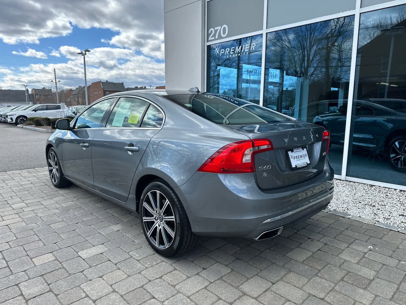 Used 2018 Volvo S60 T5 Inscription image 20