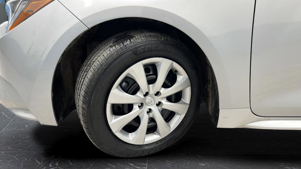 Used 2024 Toyota Corolla LE image 30