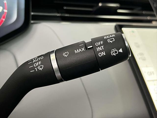 Used 2024 Land Rover Range Rover Sport SV Edition One Carbon Bronze image 22