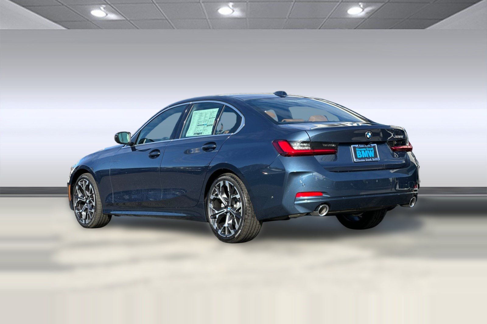 Used 2026 BMW 330i Sedan w/ Premium Package RWD image 3