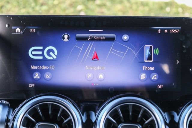 New 2025 Mercedes-Benz EQB 300 4MATIC image 15