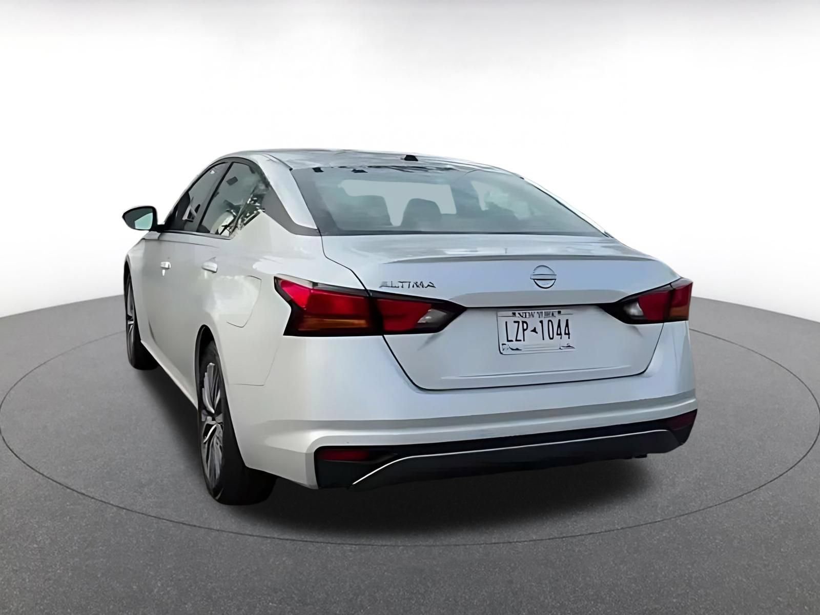 Used 2026 Nissan Altima 2.5 SV FWD image 9