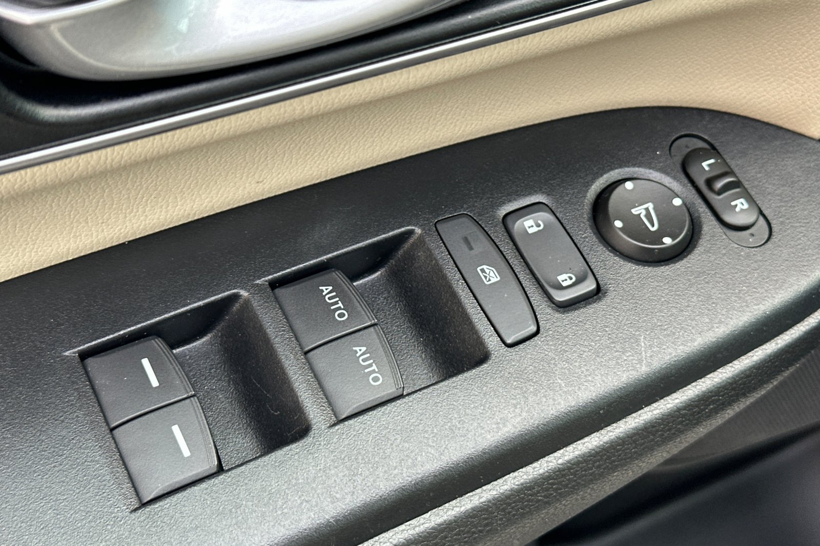 Used 2020 Honda CR-V EX-L image 15