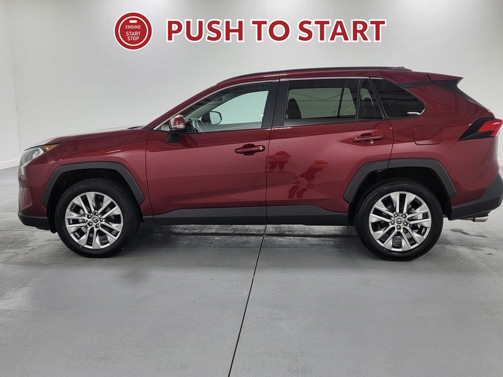 Certified 2020 Toyota RAV4 XLE Premium AWD/4WD image 5
