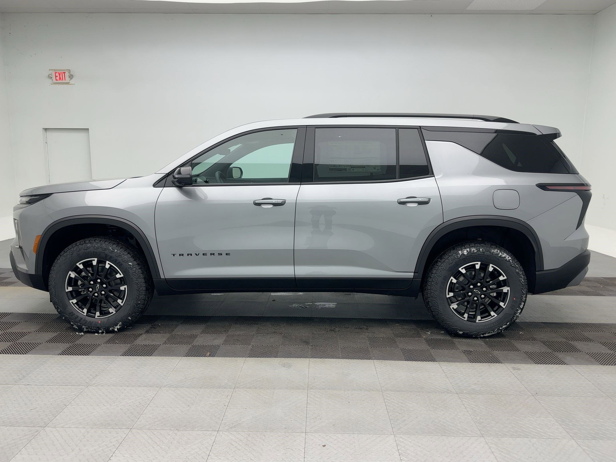 New 2026 Chevrolet Traverse Z71 w/ Driver Confidence Package image 2