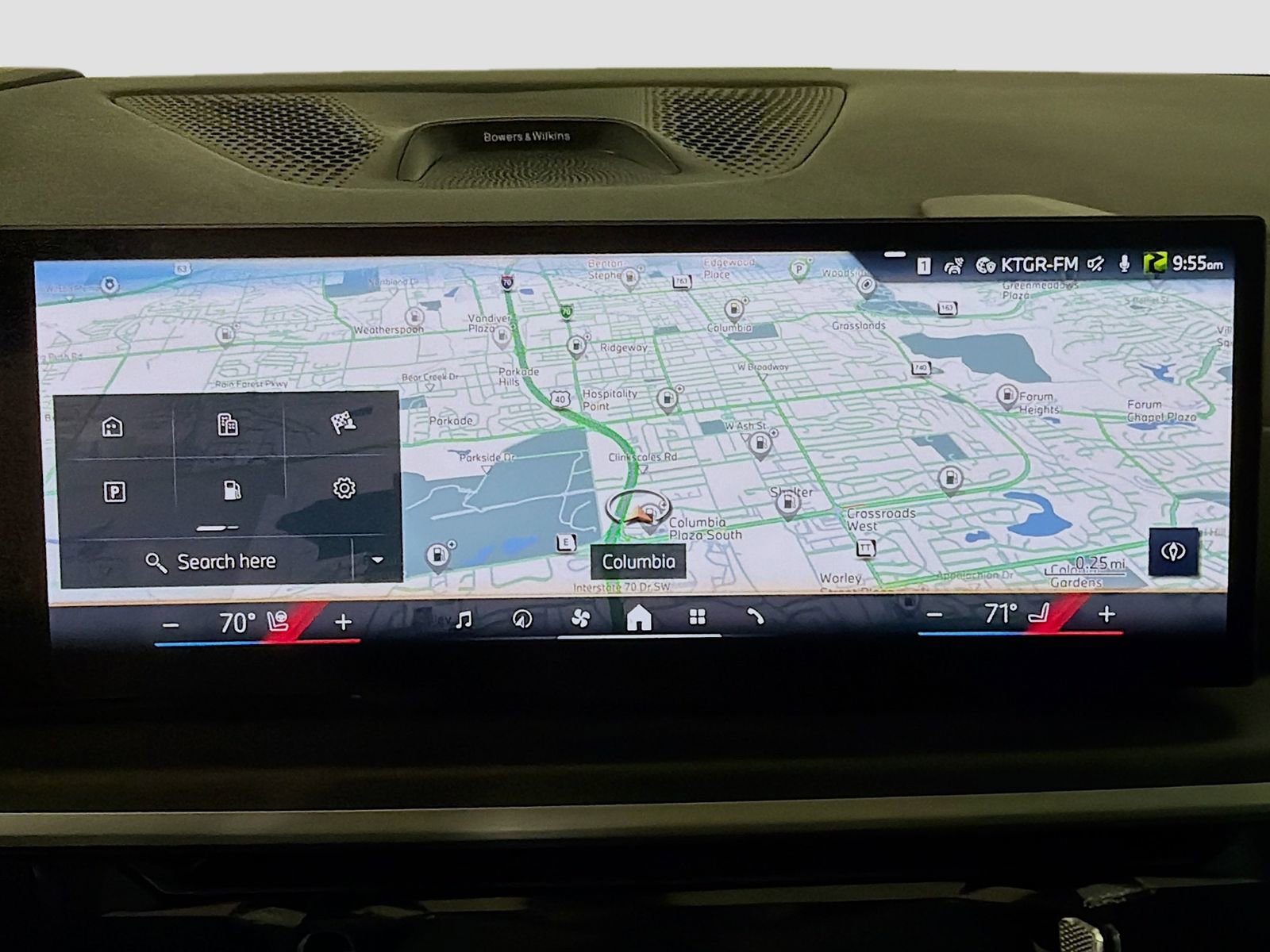 Used 2025 BMW X7 xDrive40i w/ Executive Package image 17