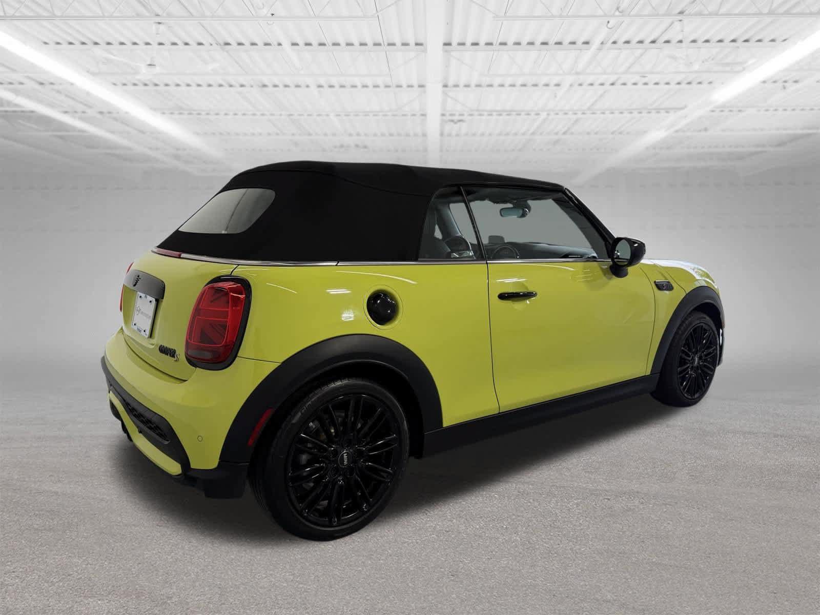 Used 2022 MINI Cooper S FWD image 5