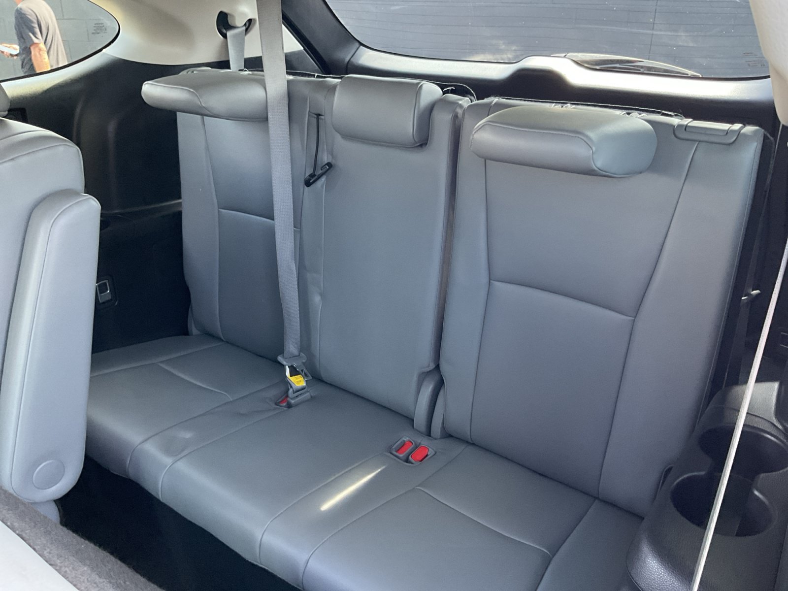 Used 2023 Toyota Highlander XLE FWD image 25