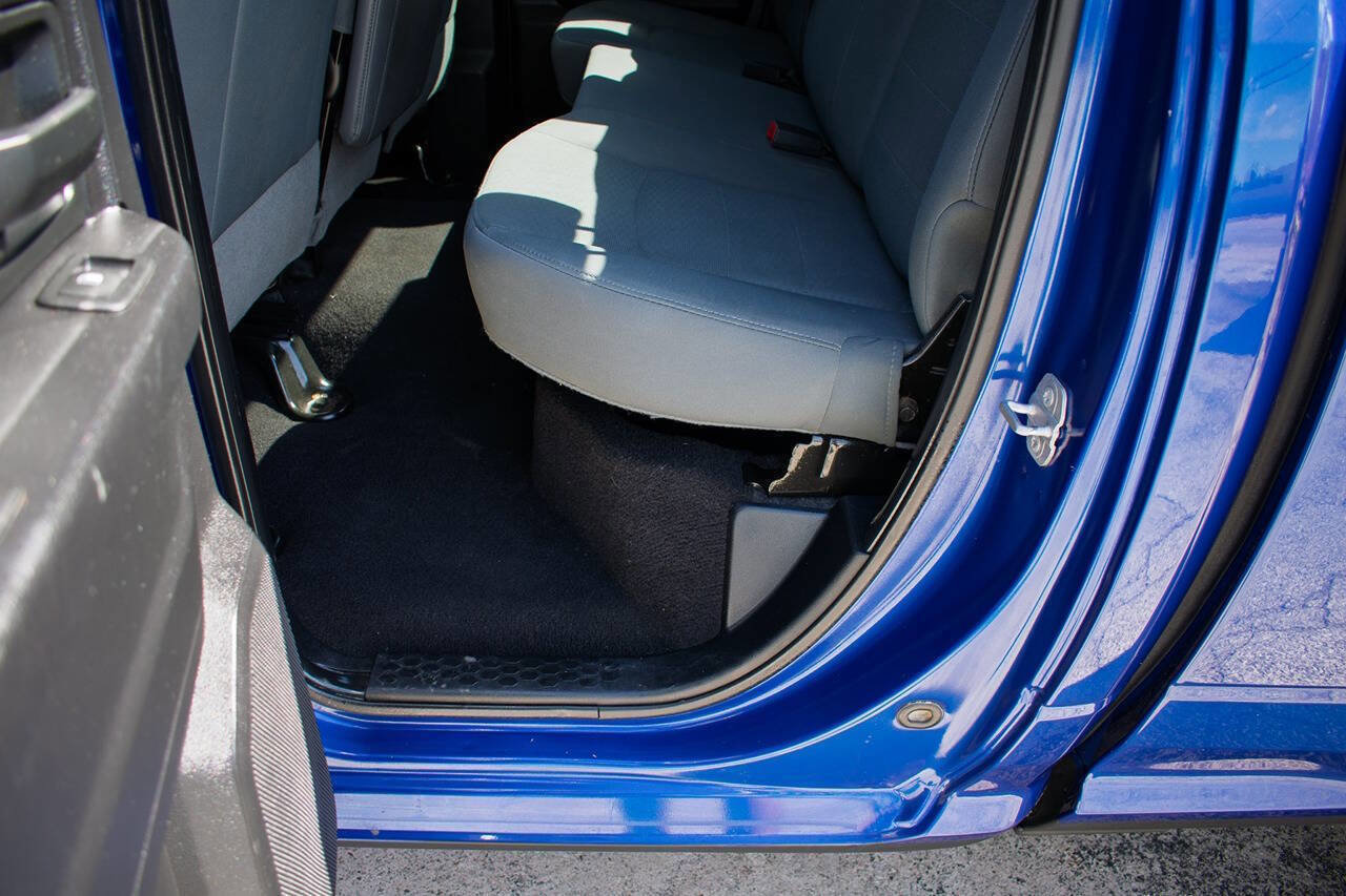 Used 2015 RAM 1500 ST w/ SXT Appearance Group AWD/4WD image 28