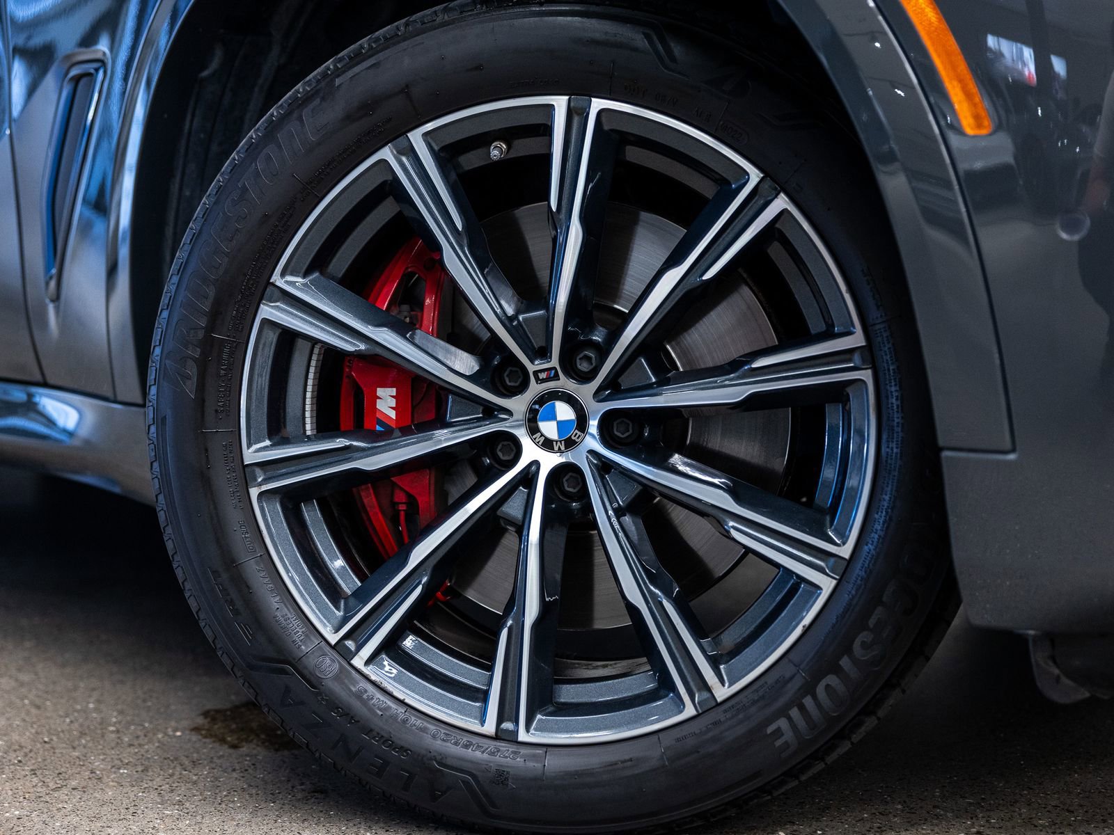 Used 2023 BMW X5 M50i w/ Climate Comfort Package image 18