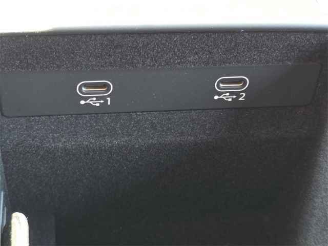 New 2025 Audi A8 L 3.0T image 11