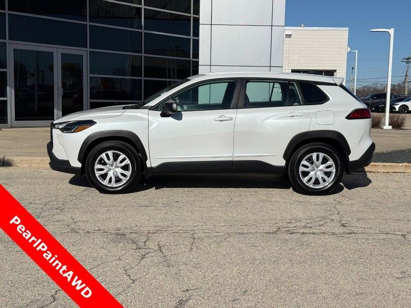 Used 2024 Toyota Corolla Cross L AWD/4WD image 6