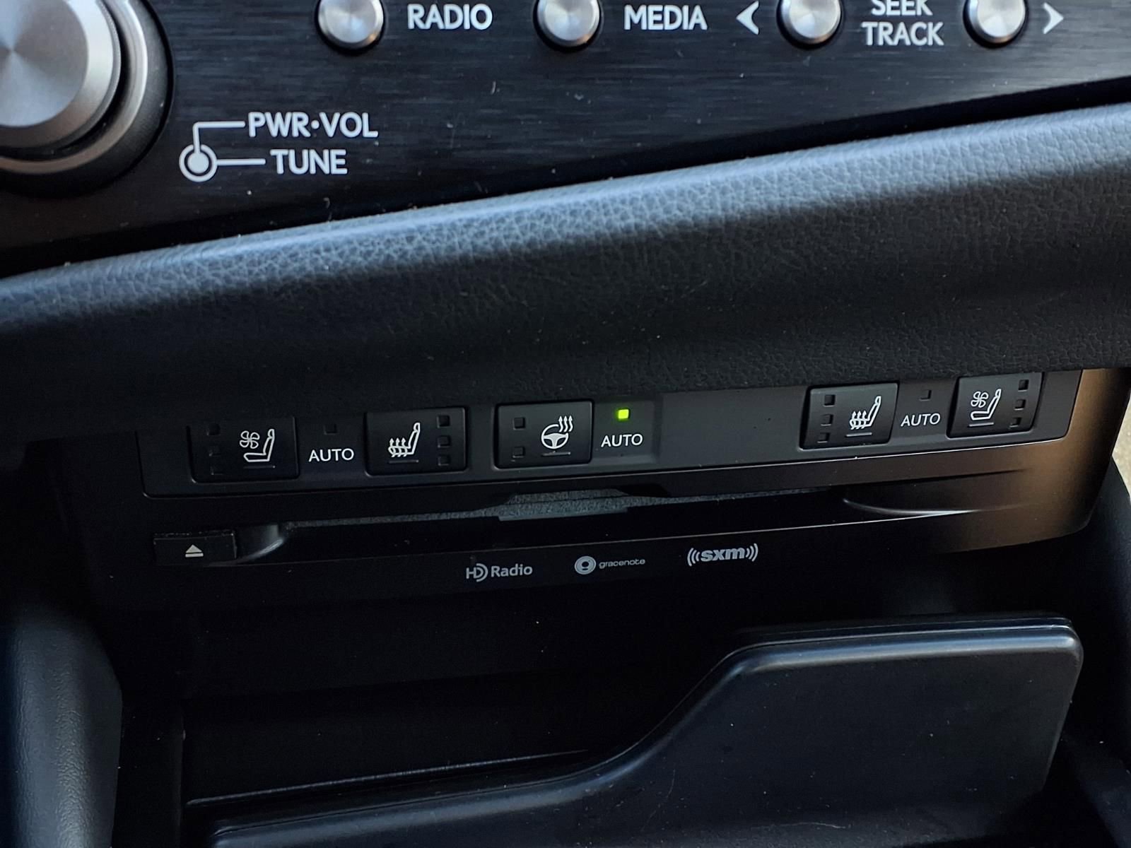 Used 2022 Lexus ES 300h w/ Premium Package image 9